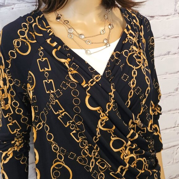 PREMISE - wrap top (navy blue/gold chain print) - Picture 5 of 9